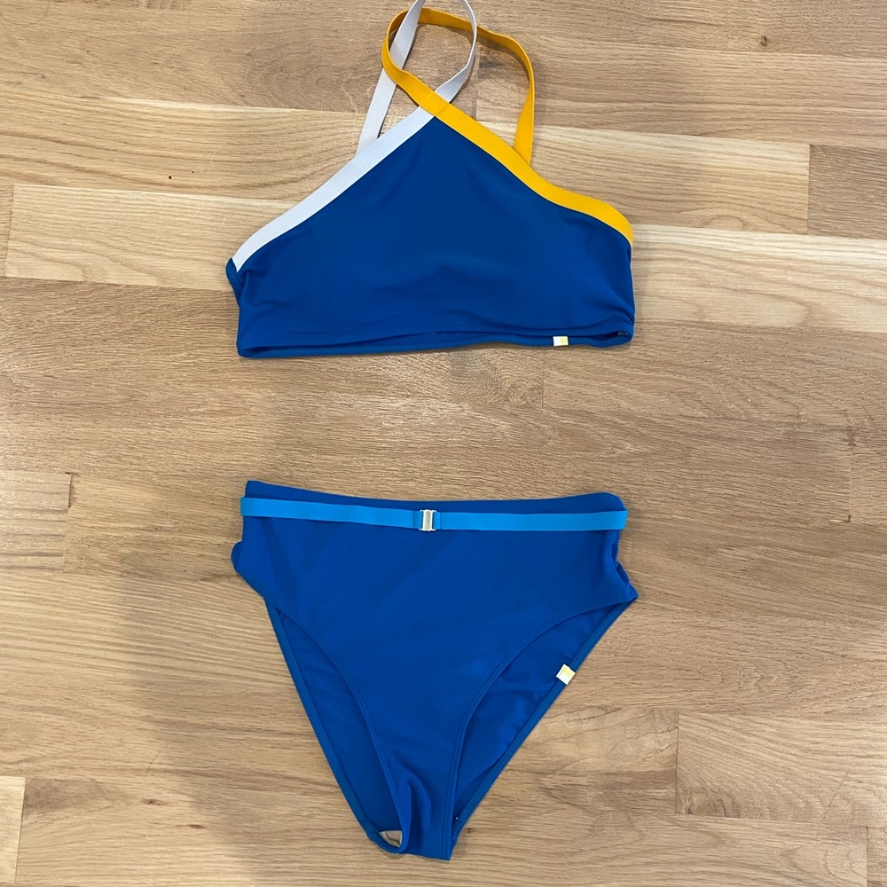 SummerSalt  Top size 6 halter bikini top Turquoise